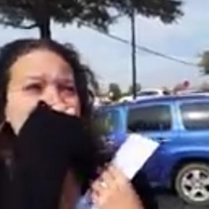 Z nabreklim penisom butal v glavo