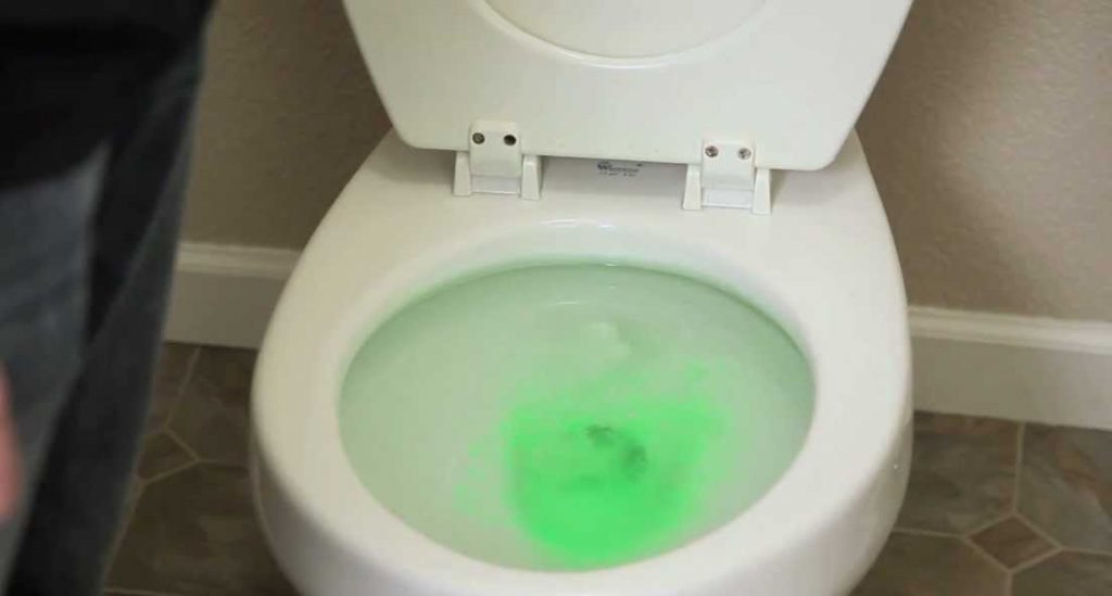 ZELO UPORABNO! Odmašite WC školjko brez odmaševalnika