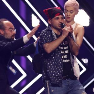NOCOJ GRE ZARES. Kakšna je konkurenca Lee Sirk?