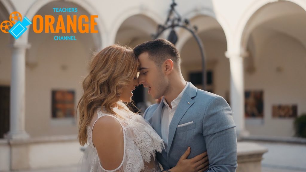 TO JE NOV POLETNI HIT. Nina Donelli in Tarapana band predstavljajo ‘Genijalno’