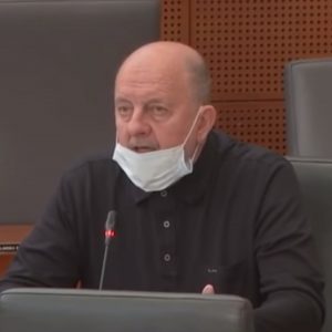 KORONAVIRUS. Slovenija bo vrh dosegla do 1. maja. Kdaj sledi konec ukrepov?